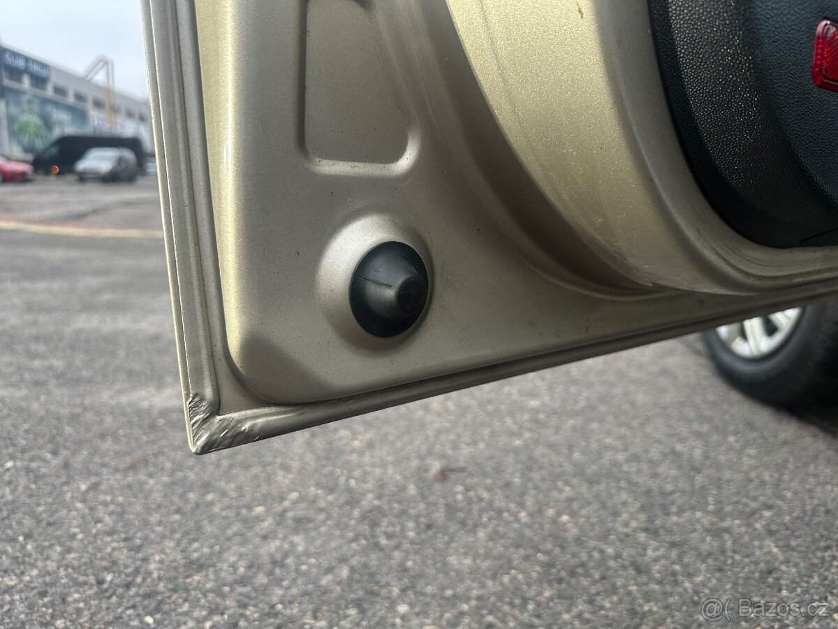 Škoda Fabia 2006 1.Majitel 79tis km Garážovaná - 12