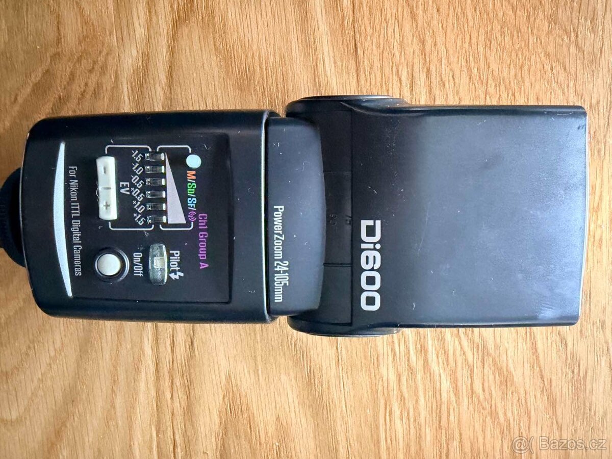 Prodám Nikon D7100 s objektivem 18–105 mm a bleskem Di600 - 12