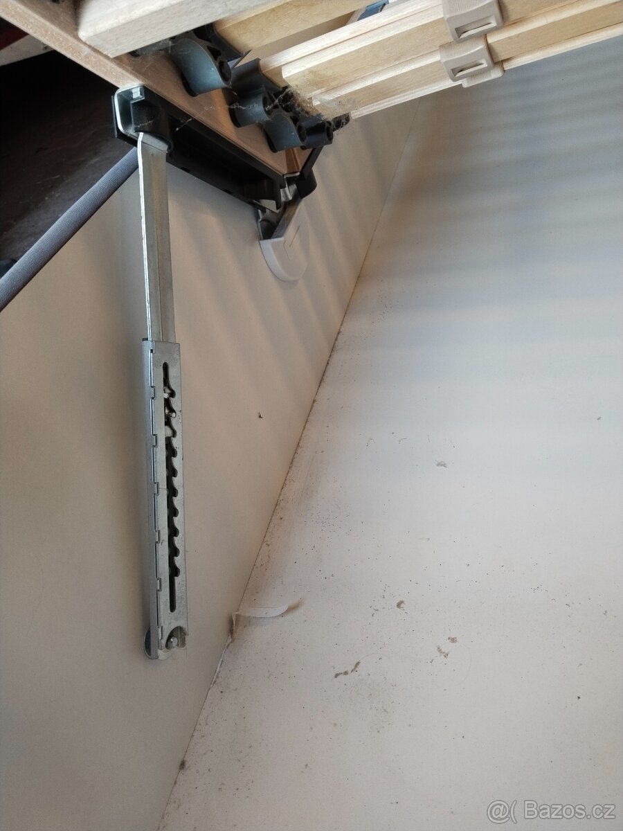 Polohovatelná postel Salina - 12