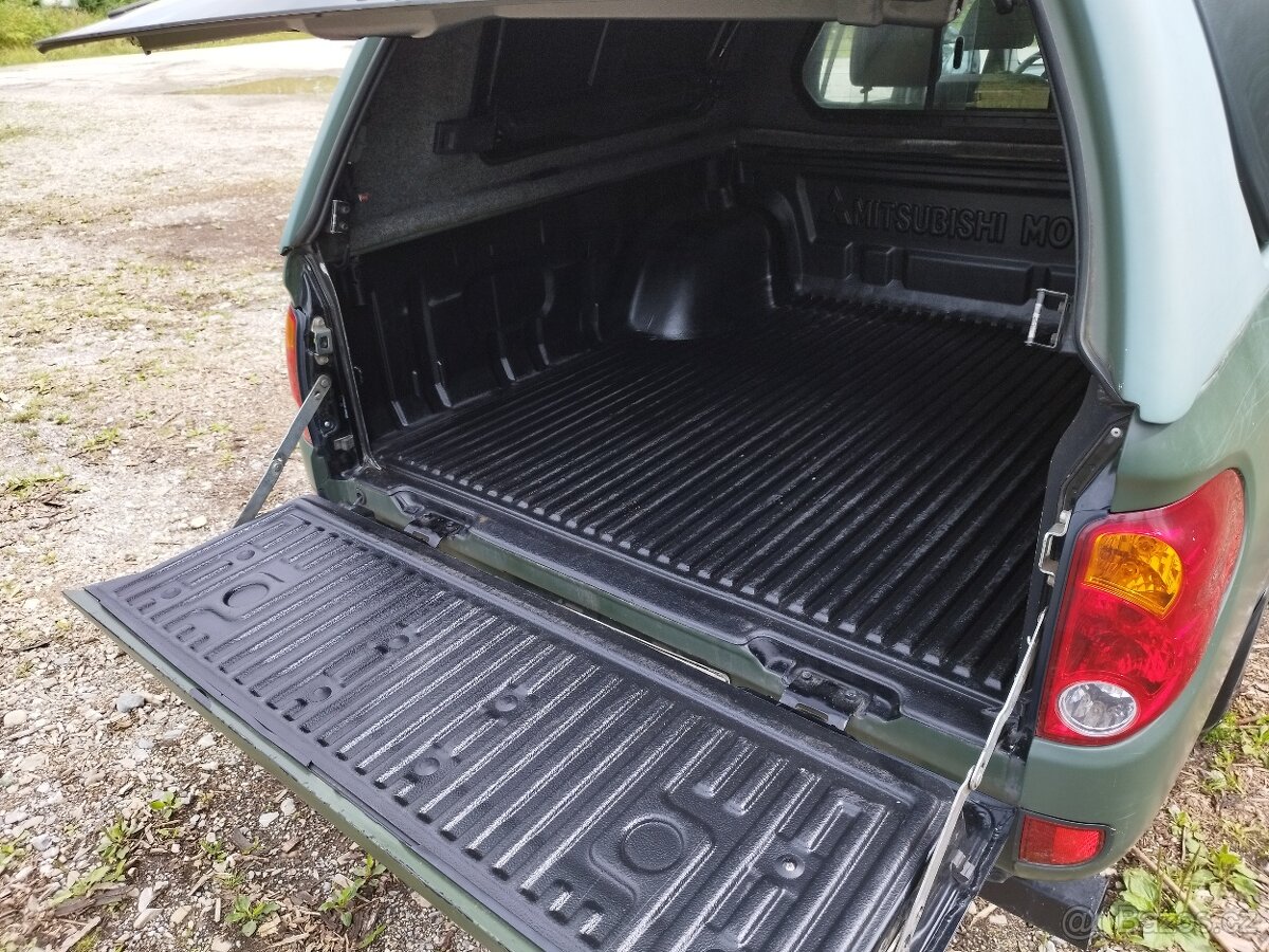 Mitsubishi L200 - 12