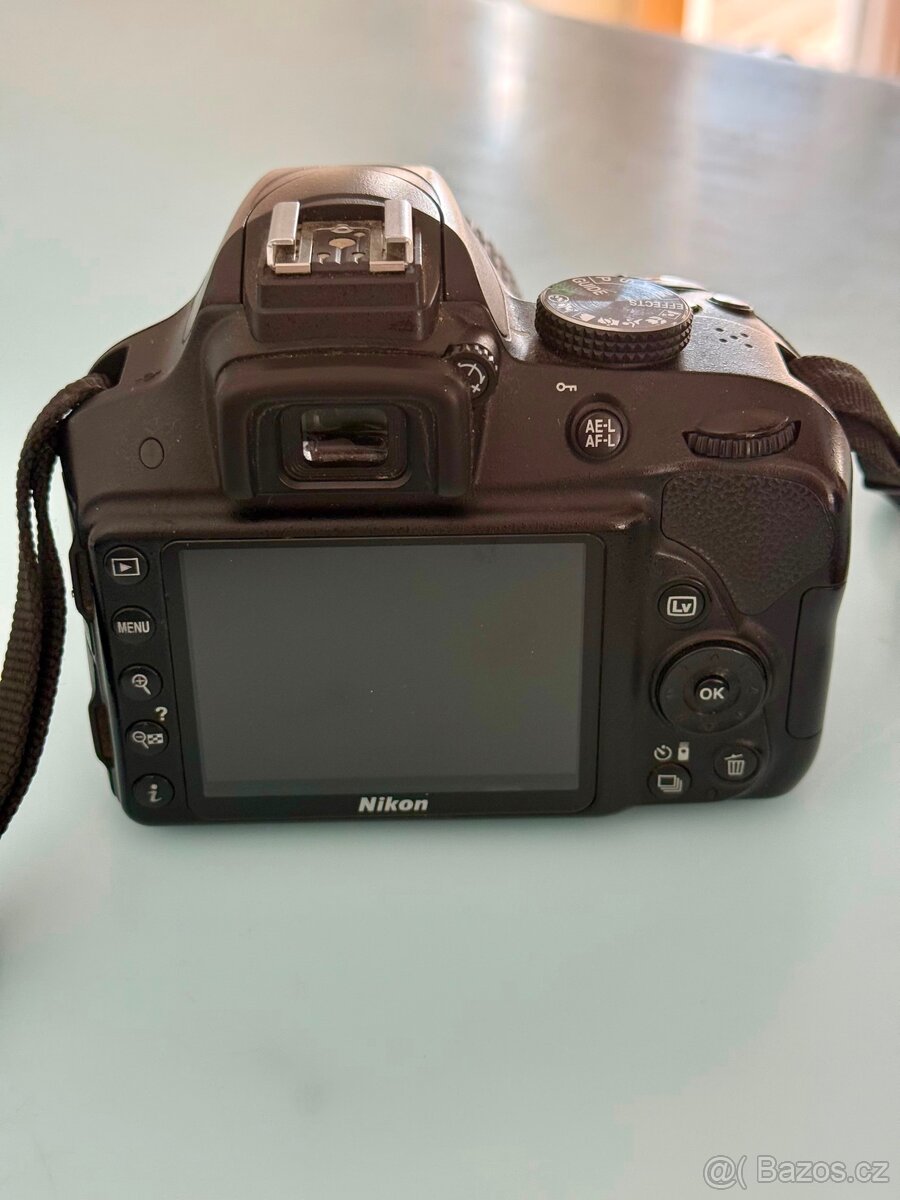 Nikon D3300 + 3 objektivy + příslušenství - 12