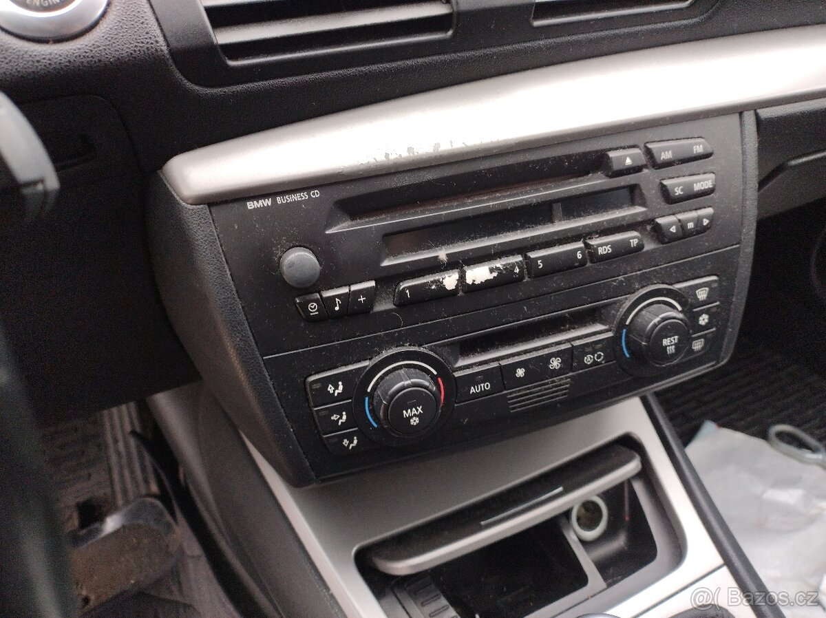 BMW 1 116i E87 2005 85kW - DILY z VOZů - 12