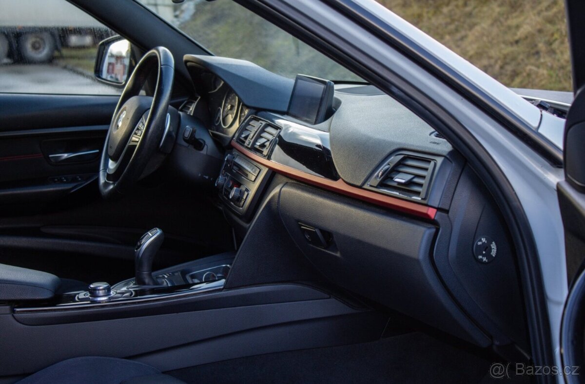 BMW Rad 3 320d xDrive A/T, 135kw, A8, 4d - 12