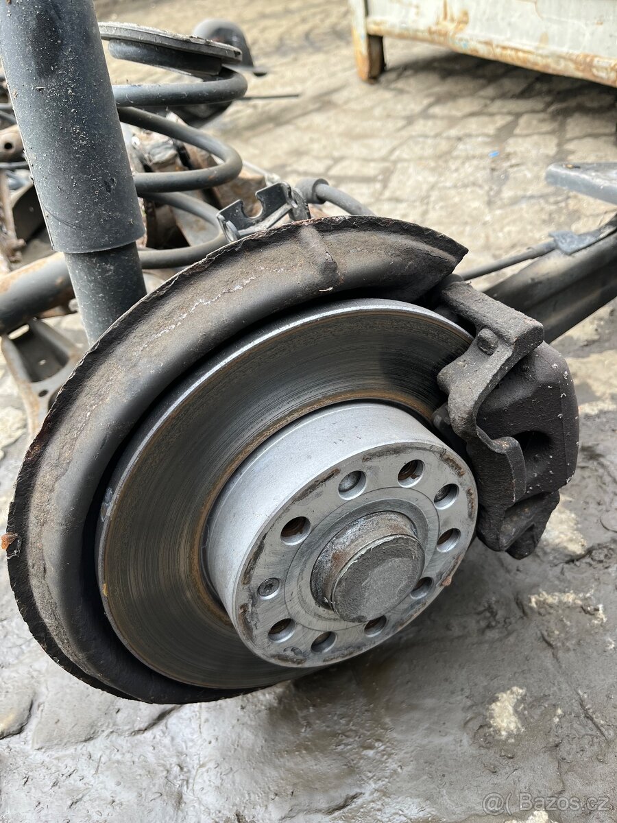 VW Touran 1.9tdi 77kw - 12