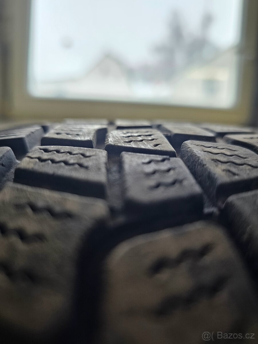 Zimní pneumatiky 205/55 R16 - 12