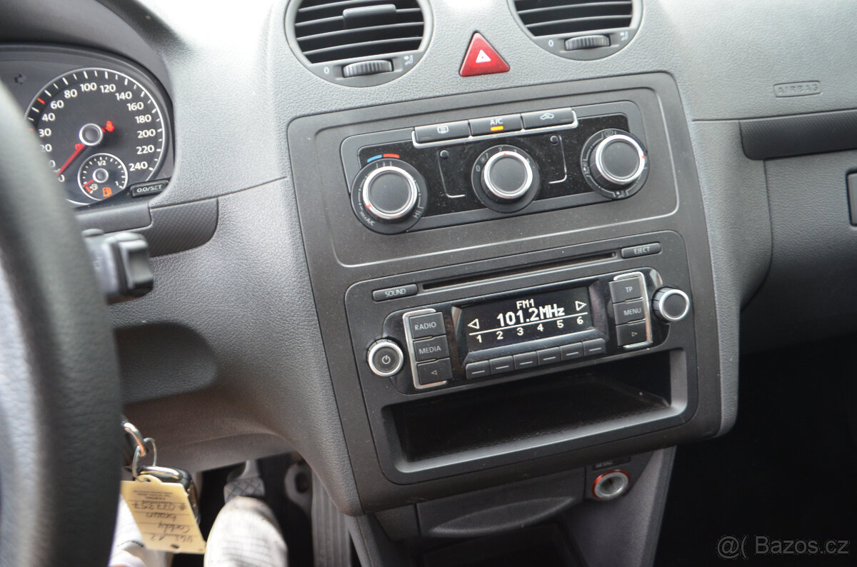 PRODÁM VW CADDY 1.2TSI LIFE 2013 135.000KM, TAŽNÉ - 12