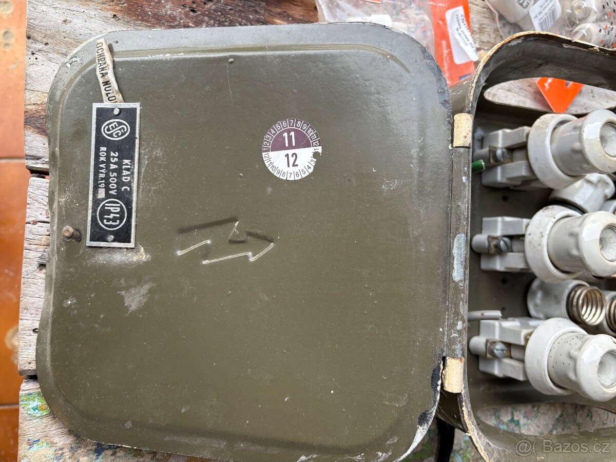 Pojistková skříň 3x25A - 12