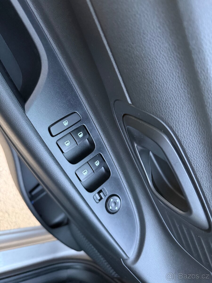 Hyundai i20 1,2 - 12