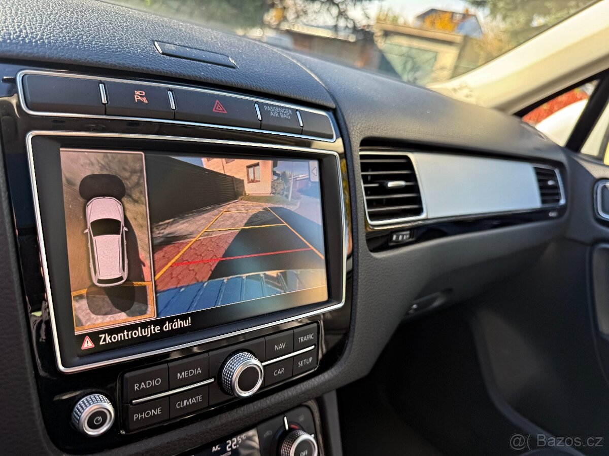 VW Touareg 3.0TDI, 193KW, 2016, panorama., tažné, nová STK - 12