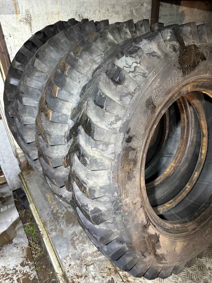 Pneu Praga V3S 8,25-20 Barum - 12