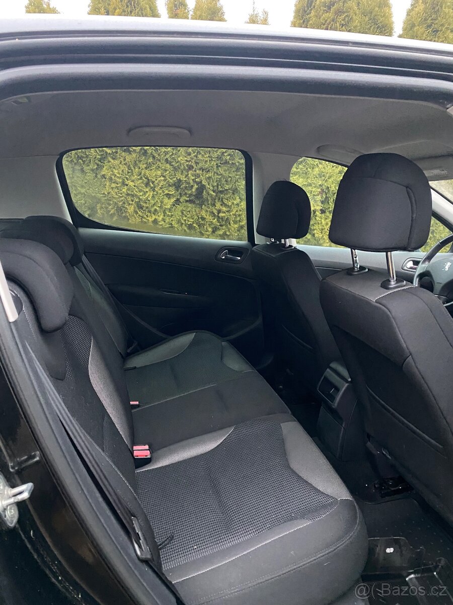 Peugeot 308 1.6i 110kw rok 2008 STK 05/26 v ČR jeden majitel - 12