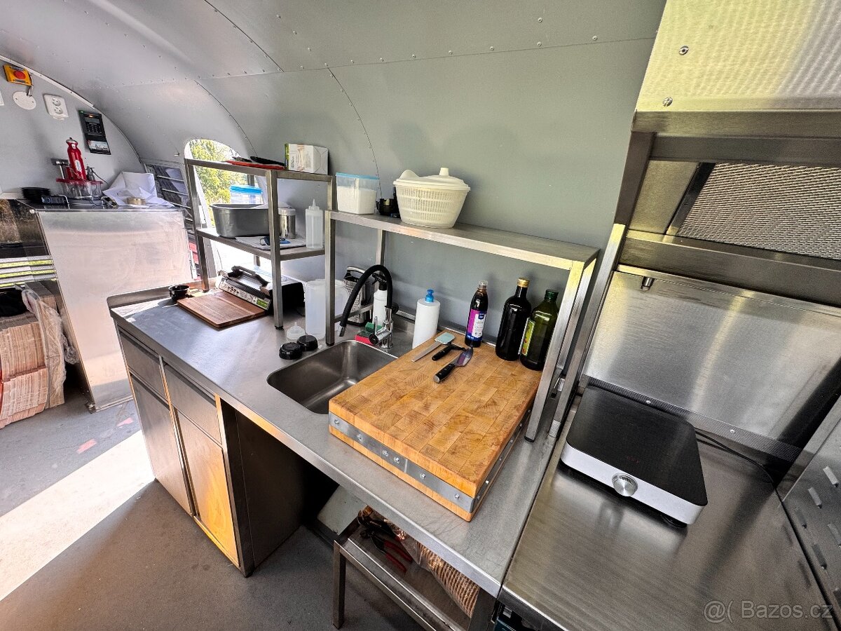 Airstream Overlander 26 - 12