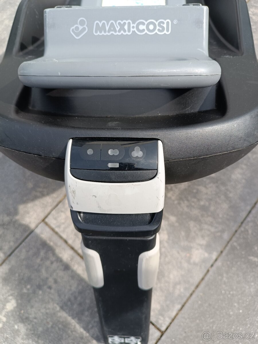 Autosedačka vajíčko Maxi Cosi a báze isofix do auta - 12