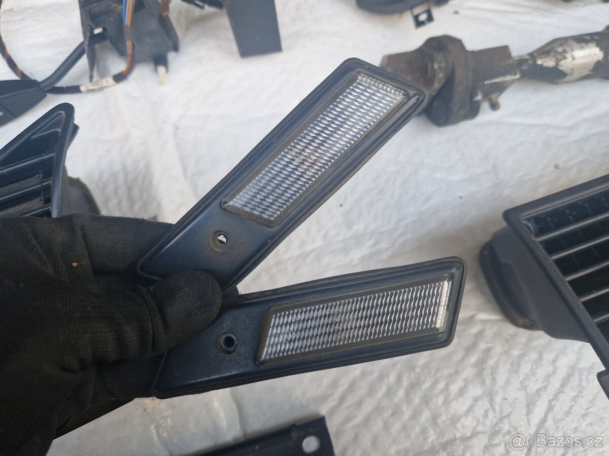 BMW e36 mix dílů z 328i 1995 - 12