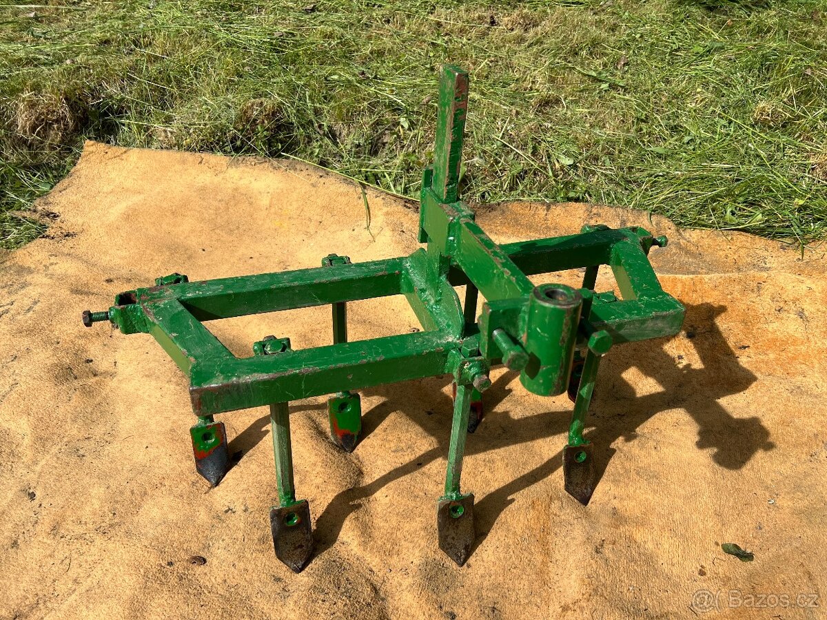 Jednoosý kultivátor Robot + bohaté příslušenství - 12