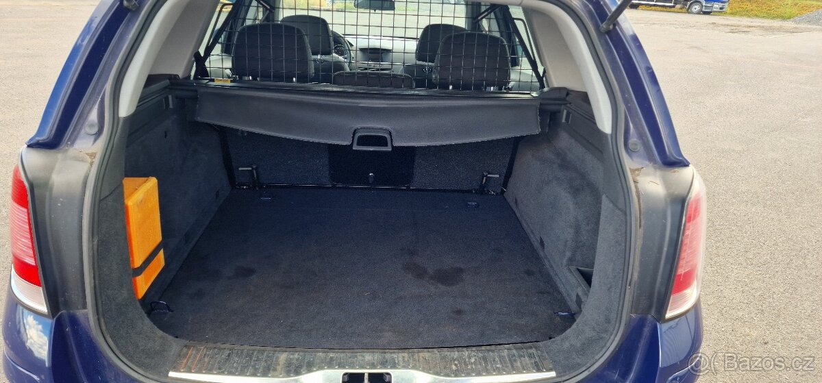 Opel Astra H 1.6i 16V kombi - 12