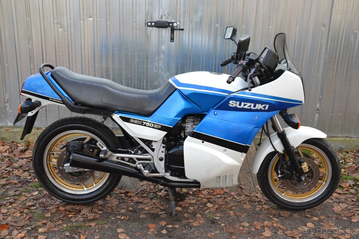 Suzuki GSX 750EF ( GR72A ) - 12