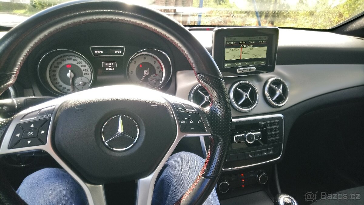 Mercedes - benz cla - 12