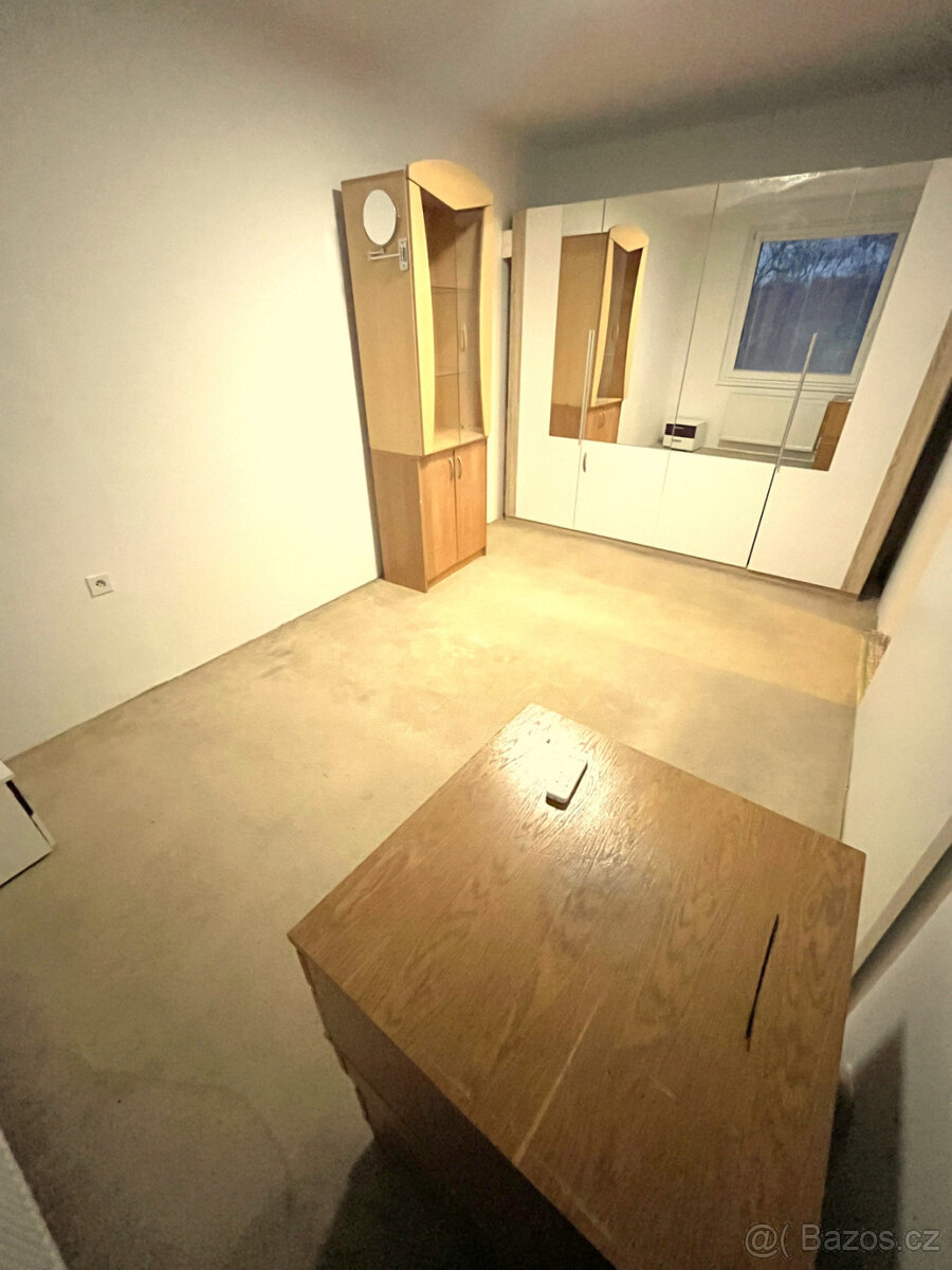 Pronájem bytu 4+1/L,109 m2, Velvary, okr.Kladno, 2.NP, cihla - 12