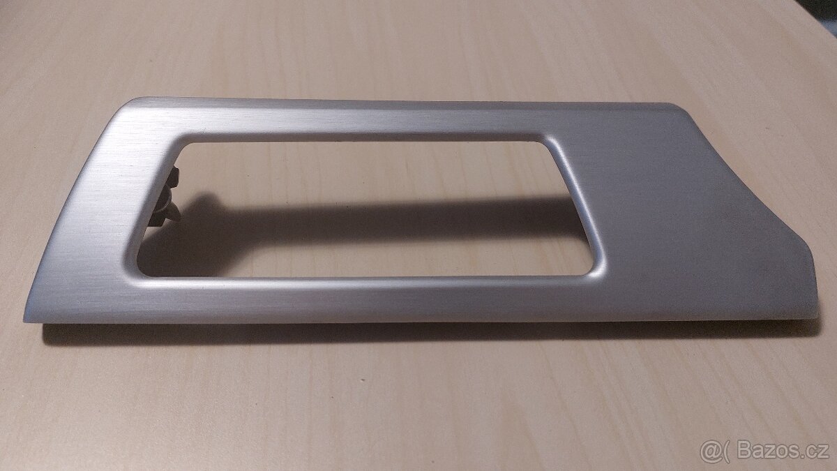 BMW E92/E93 - hliníkové interiérové lišty - 12