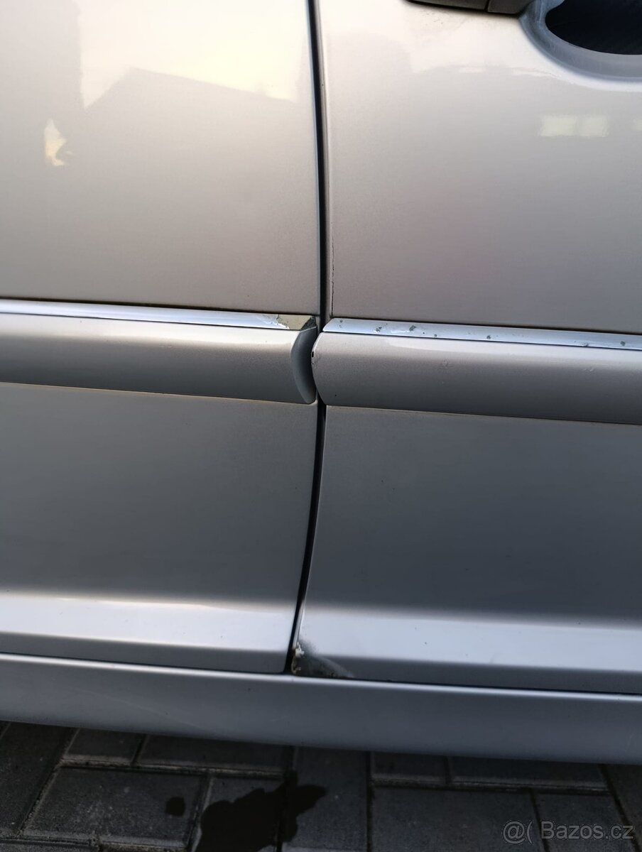 Peugeot 207 s benzínovým motorem 1.4 VTi - 12