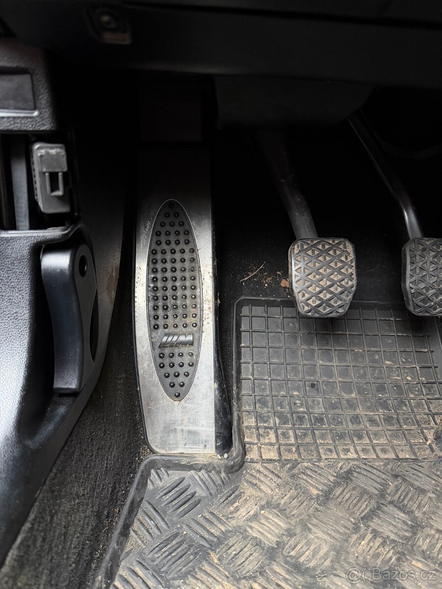 Bmw e91 320d po dilech - 12