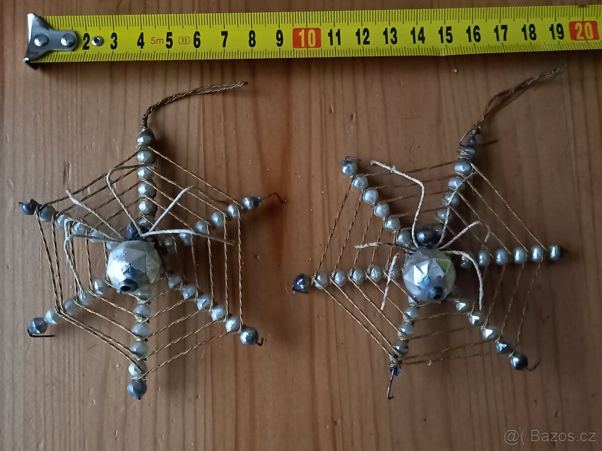 stará korálková ozdoba pavouk 2 kusy - 50. léta - 12