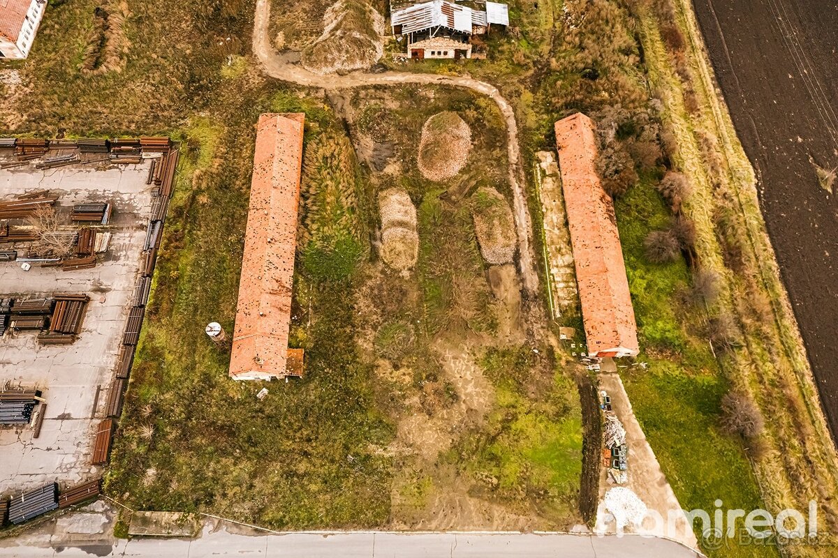 Prodej komerčního pozemku - 9422 m2, ev.č. 01977 - 12