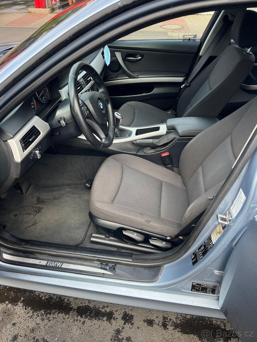 BMW 316i 1.6i 90kw, r.2009, serviska, klima, stk - 12