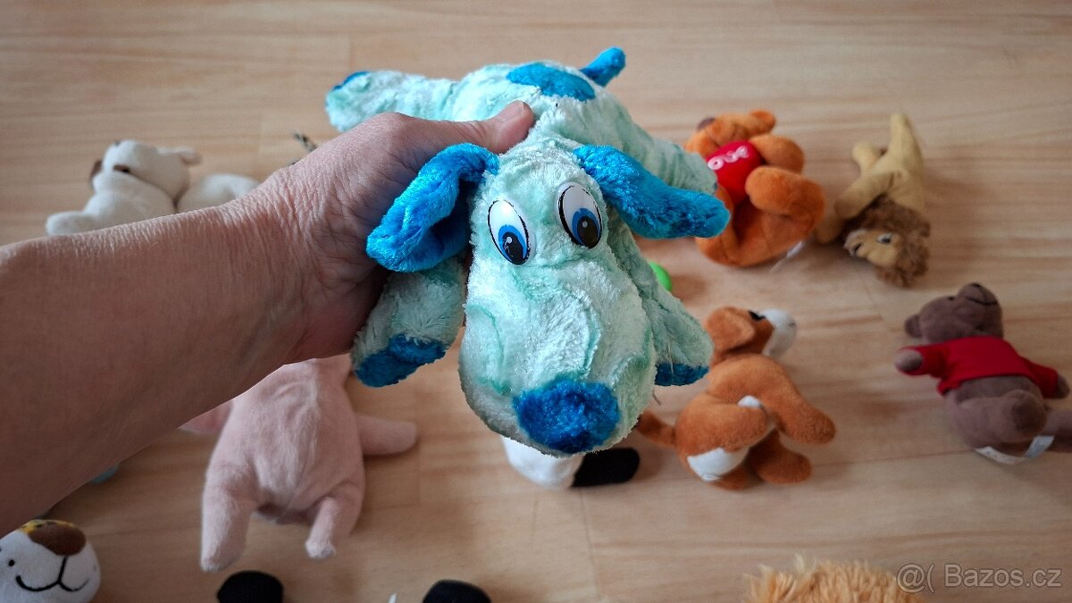 Set 16 ks plyšáků, cena celkem - 12