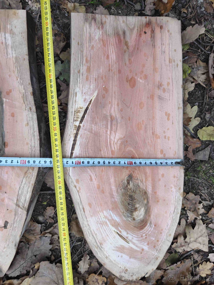 jasanové desky z rozvidlení kmenu, vhodné na mísy, síla 6cm - 12