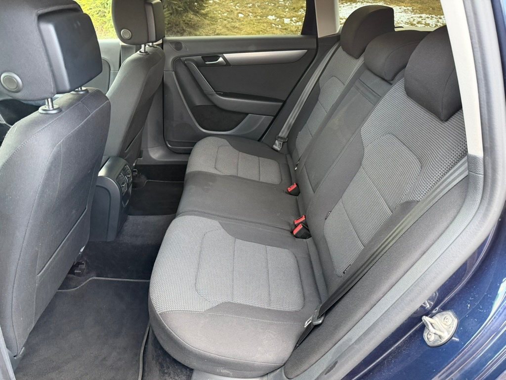 VW Passat B7 Highline 2.0TDi 103kw r.v. 2014 manuál tažné - 12