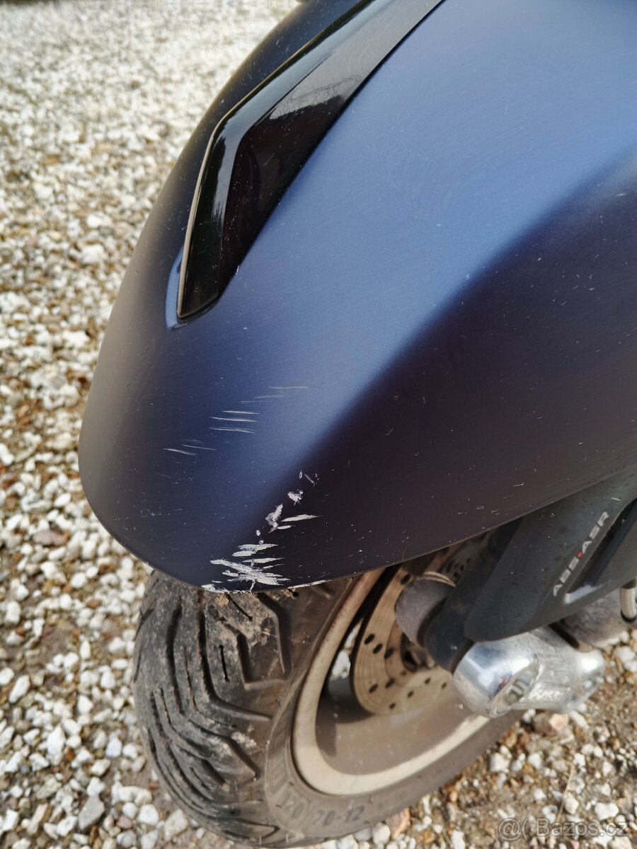 Vespa GTS 300 Super Tech ABS ASR - 12