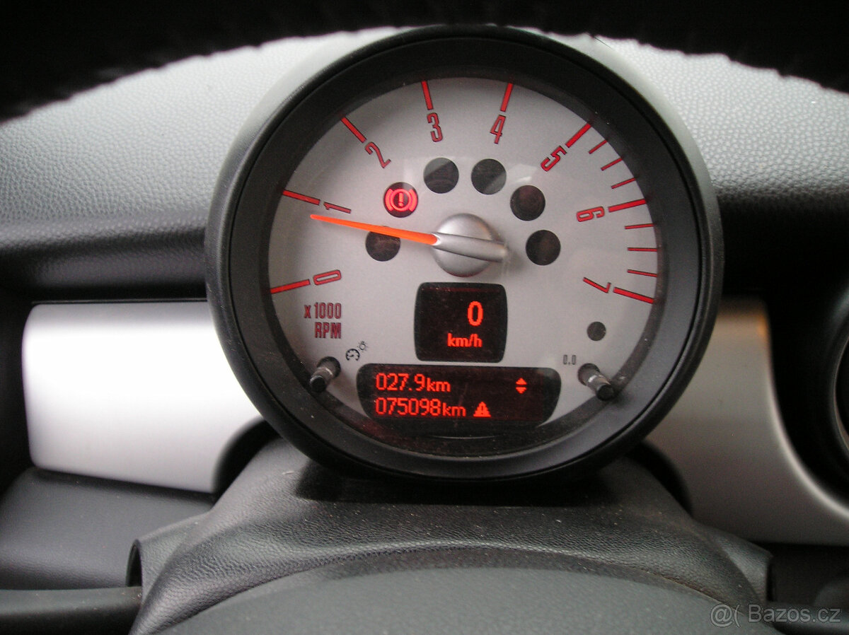 MINI COOPER 1.6 D 82KW RV-2012-KLIMA - 12