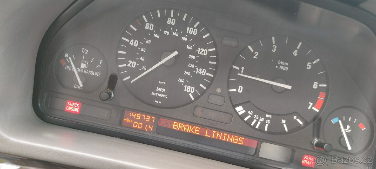 BMW E34 540i manuál - 12