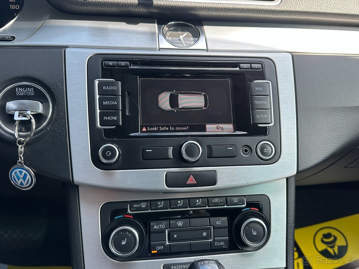 Volkswagen Passat 2011 - 12