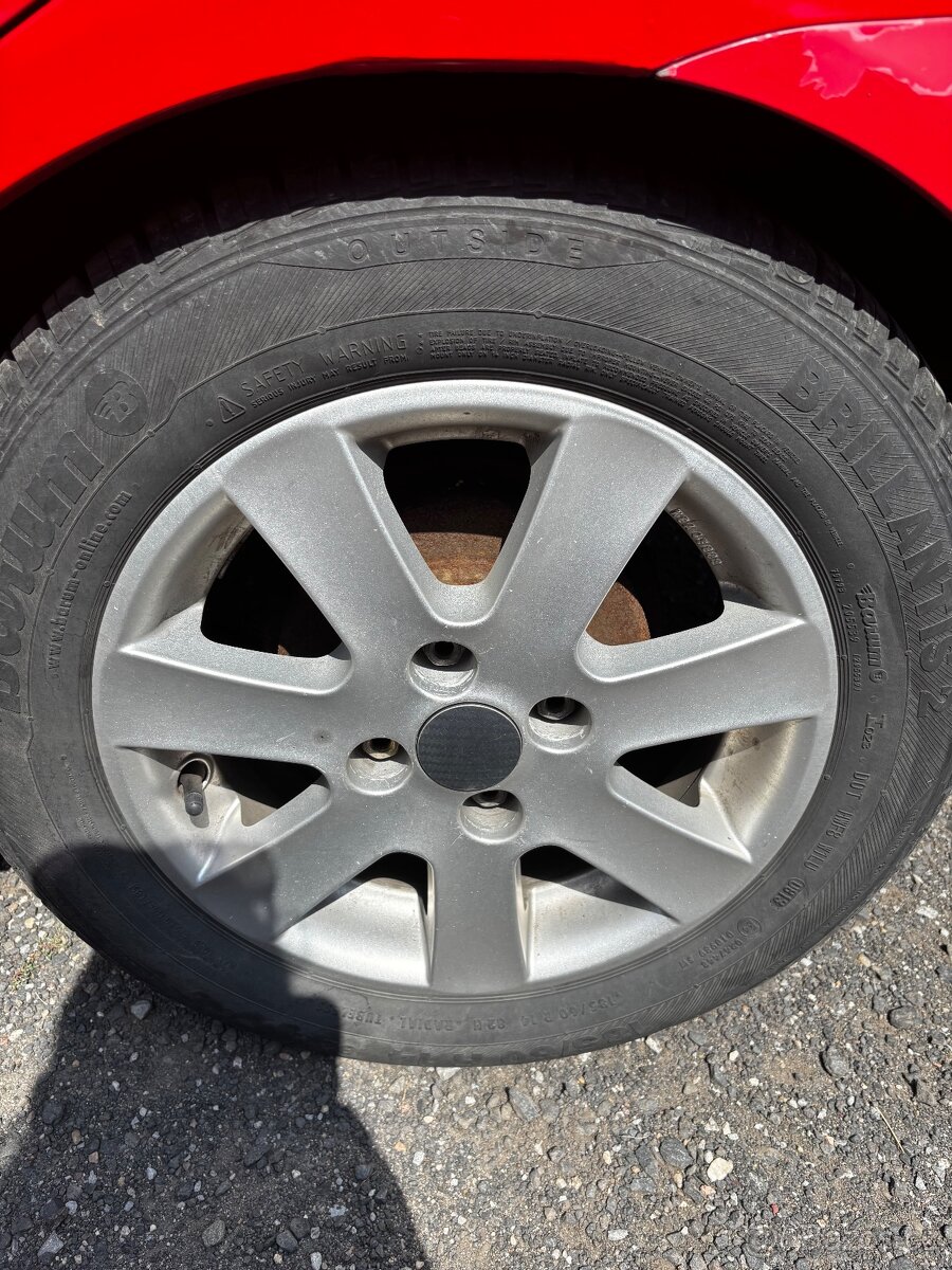 Hyundai Accent - 12