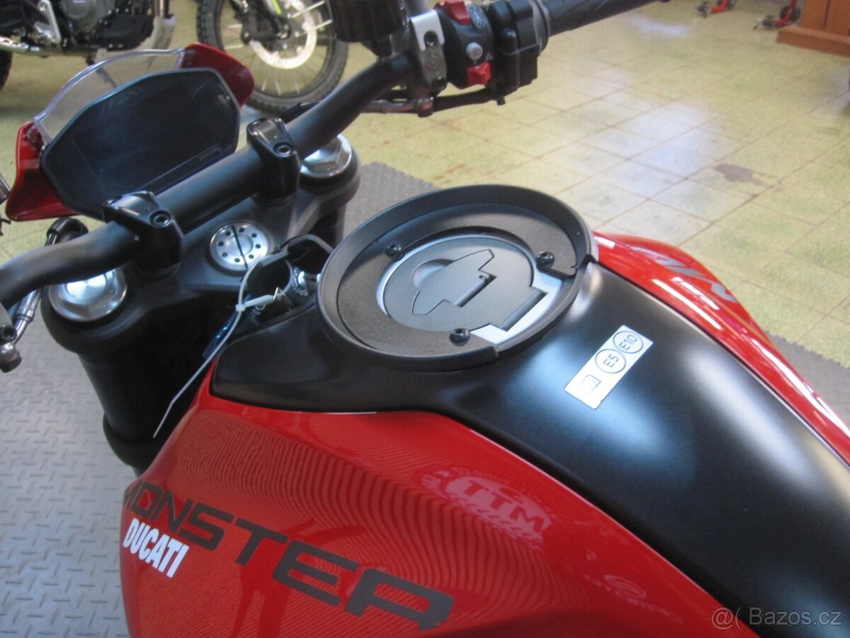 Ducati Monster 937 - 12