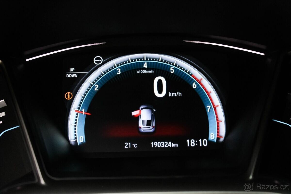 Honda Civic 1.0 DOHC VTEC Turbo Elegance - 12