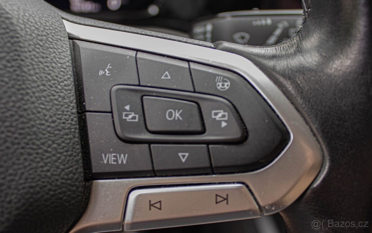 Volkswagen Golf 1.5 TSI ACT Style - 12