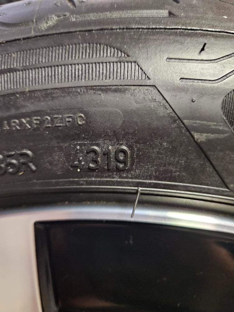 Prodám novou Originální letní sadu alu kol Mercedes - 12