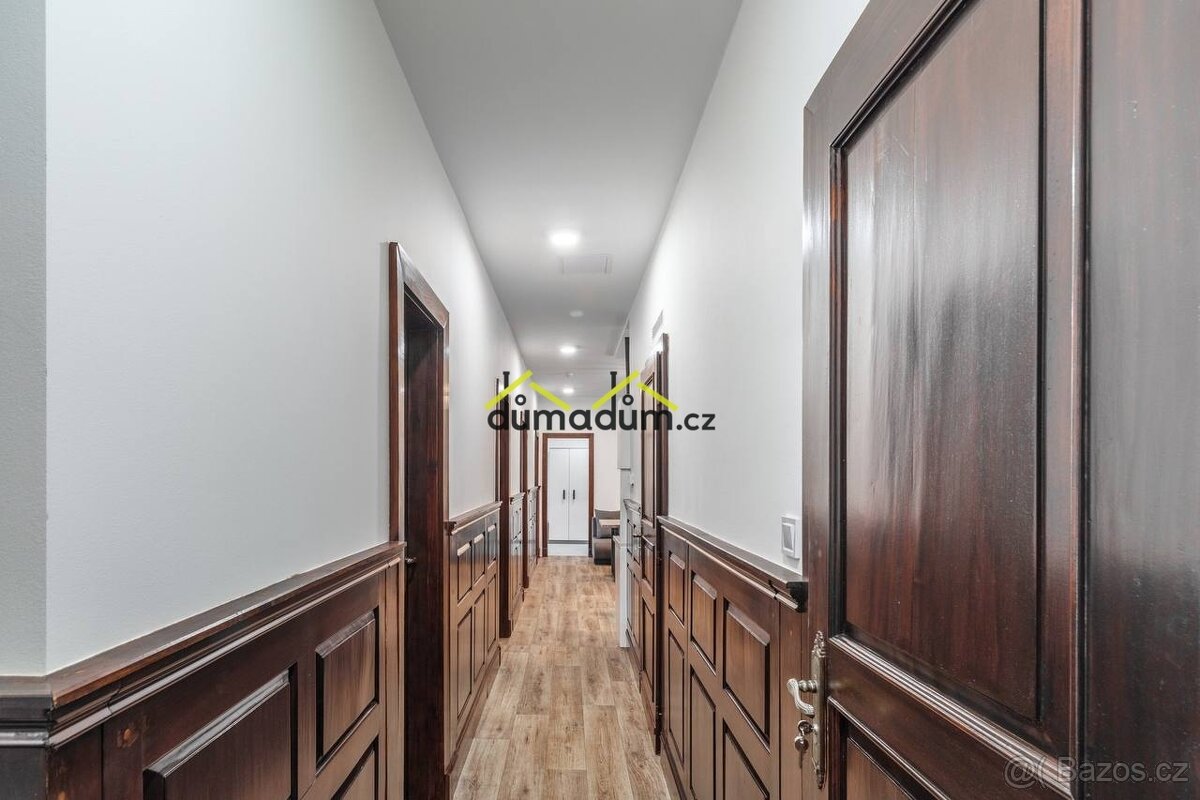 Nabízíme k prodeji atraktivní byt 5 + 1 - 12