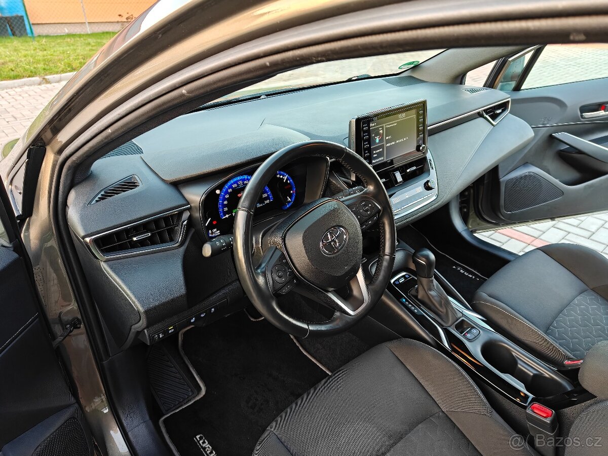 Toyota Corolla 1.8 hybrid TS - 12