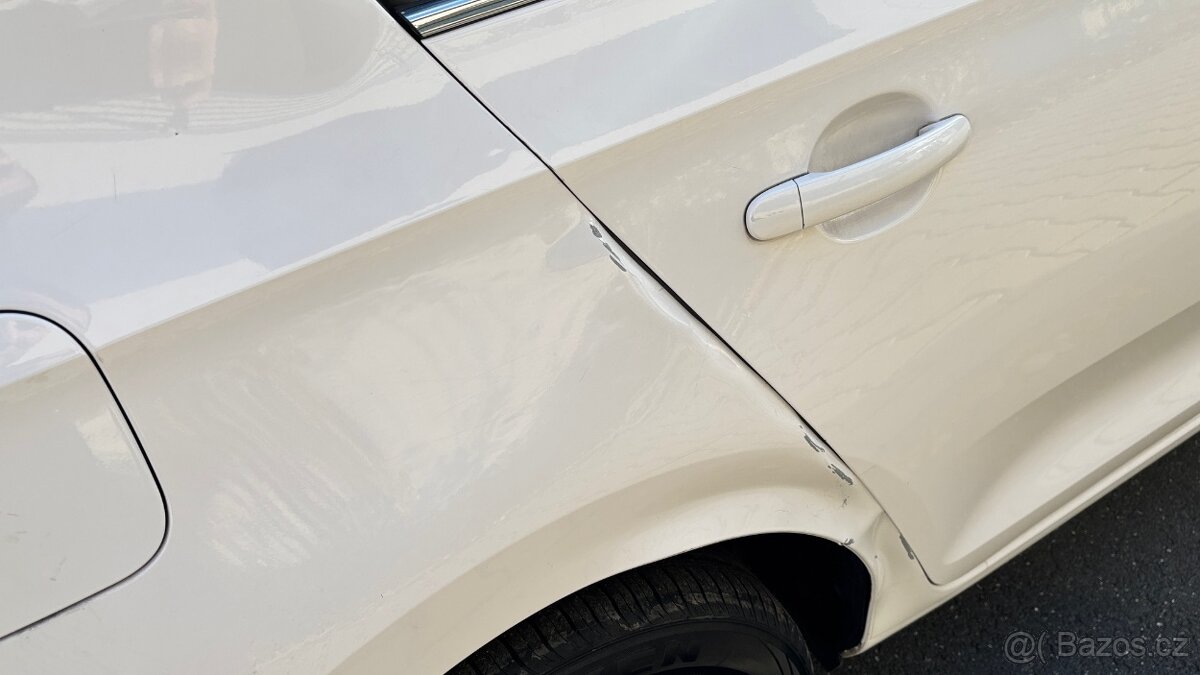 Škoda Rapid Sedan 1,4tdi - 66kW - 149.000 km - havarovaná - 12