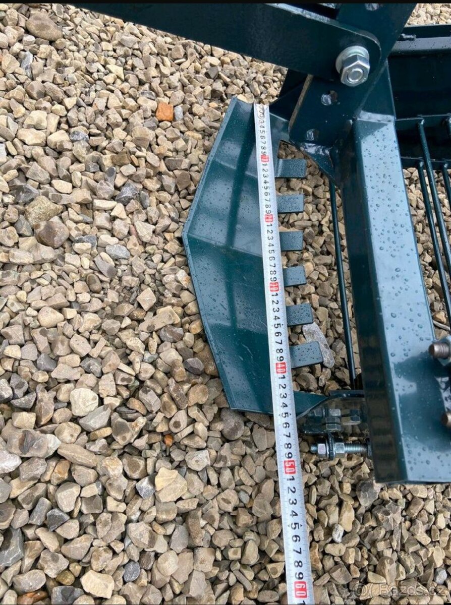 Jednořádkový vyorávač brambor s dopravníkem - 12