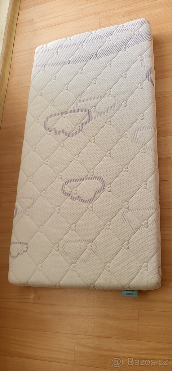 Dětská postýlka + matrace - 12