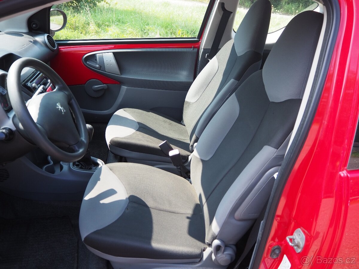 Peugeot 107 1.0 posilovač řízení - 12