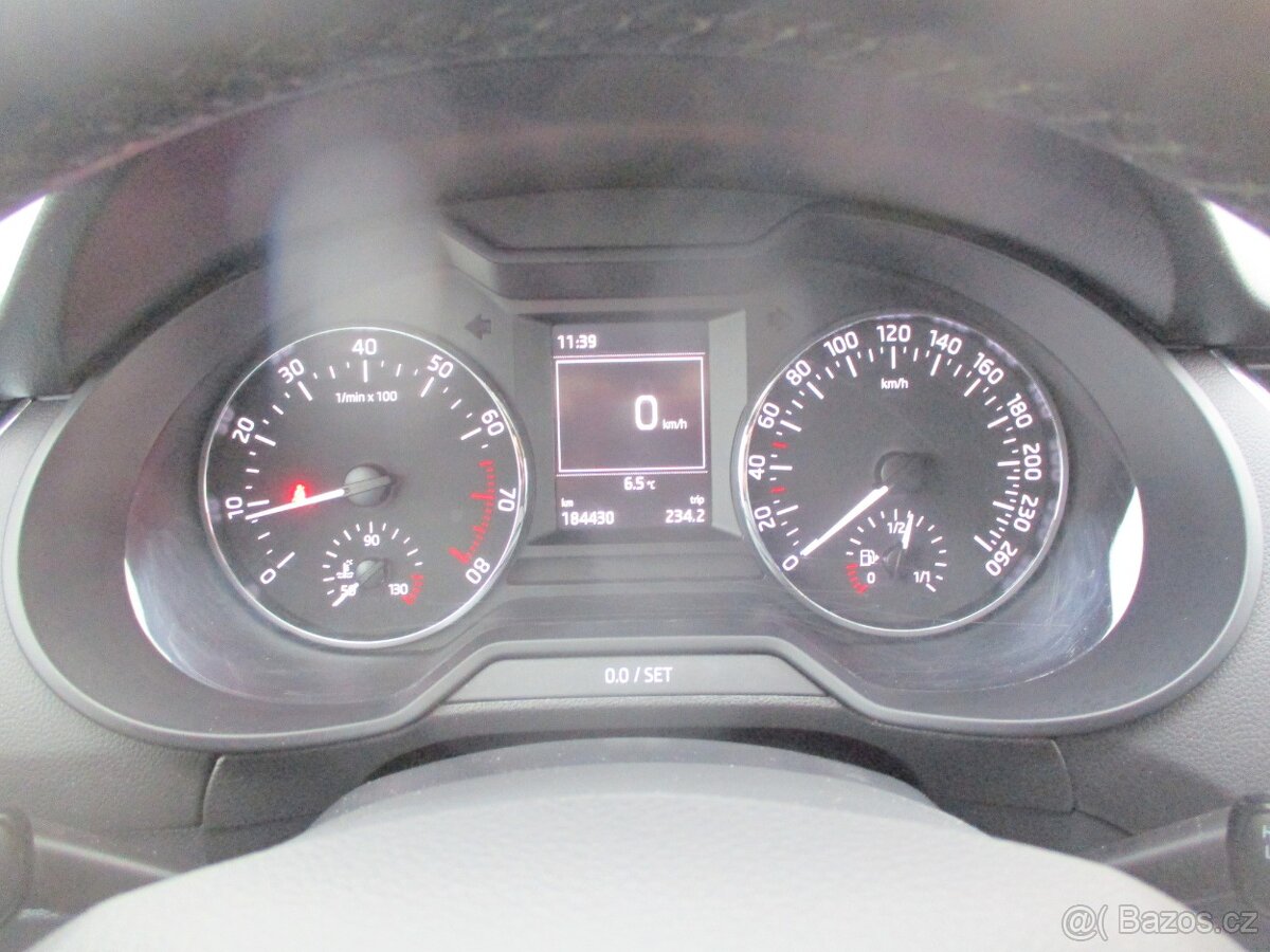 Škoda Octavia 1.4TSi 103kW TAŽ.Z VÝHŘEV 2015 - 12