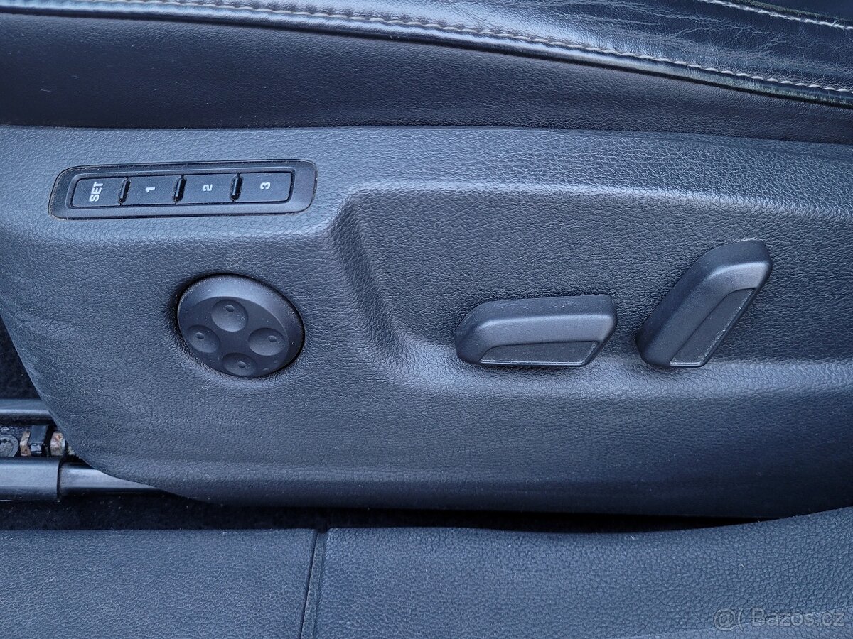 Škoda Superb combi 1.8 TSI 118 kW - 12