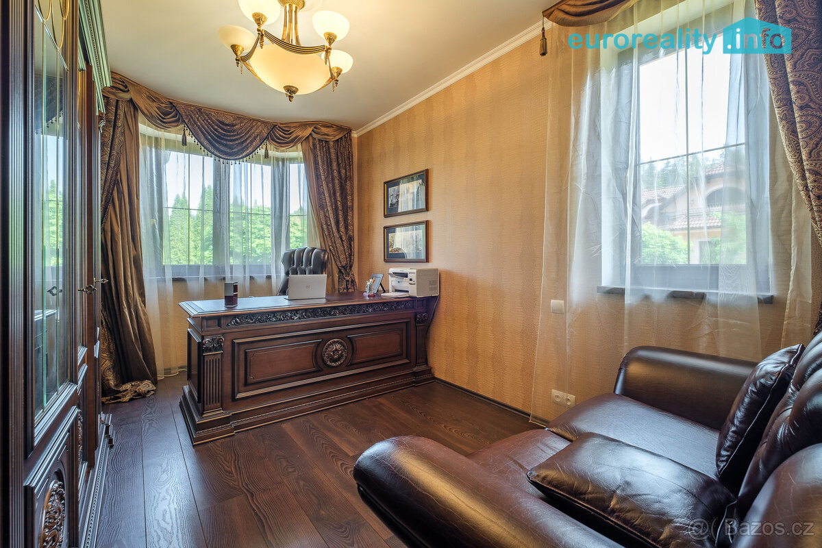 Prodej, rodinný dům, 314 m2, Karlovy Vary - Mezirolí - 12